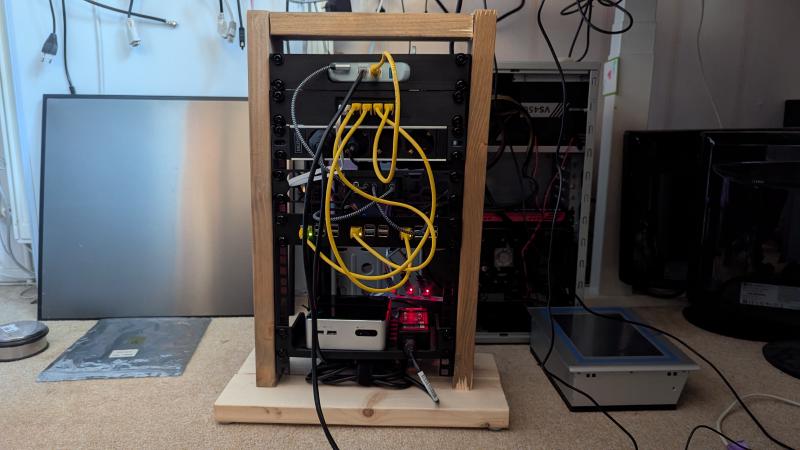 10 inch server rack